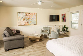Saltwater Suites