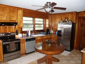 The White House on Freedom Way