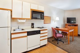Candlewood Suites Huntersville-Lake Norman