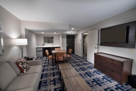 Four Points by Sheraton Charlotte Lake Norman
