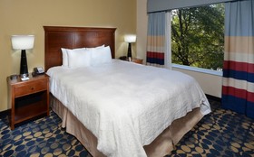 Hampton Inn & Suites Huntersville