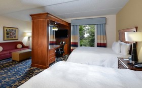 Hampton Inn & Suites Huntersville