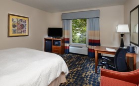 Hampton Inn & Suites Huntersville