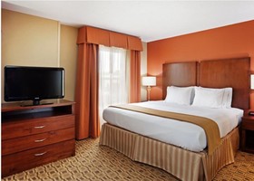 Comfort Suites Near Birkdale Village- Huntersville