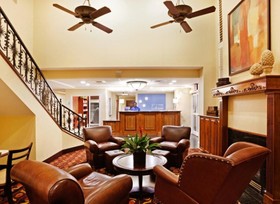 Comfort Suites Near Birkdale Village- Huntersville