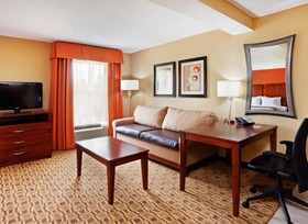 Comfort Suites Near Birkdale Village- Huntersville