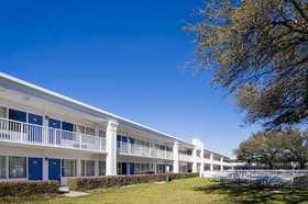 Motel 6 Jacksonville NC