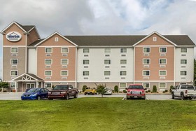 Suburban Studios Near Camp Lejeune