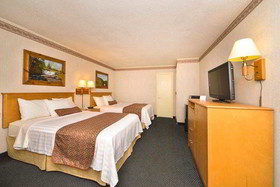 Days Inn by Wyndham West Jefferson
