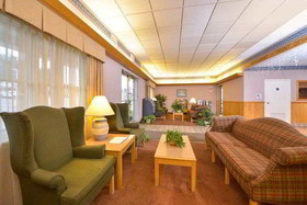 Days Inn by Wyndham West Jefferson
