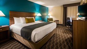 Best Western Plus Yadkin Valley Inn & Suites