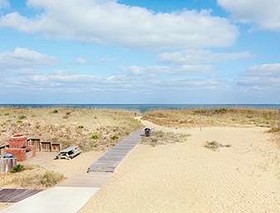 Days Inn by Wyndham Kill Devil Hills Oceanfront - Wilbur