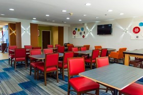 Holiday Inn Express & Suites Kinston