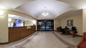 Holiday Inn Express & Suites Kinston