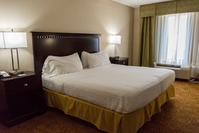 Holiday Inn Express & Suites Kinston