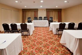 Holiday Inn Express & Suites Kinston