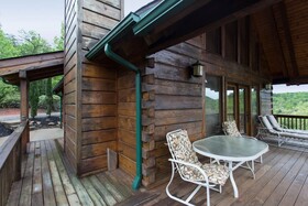 Juve Cabin