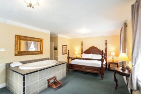 The 1927 Lake Lure Inn And Spa