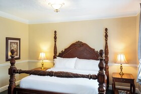 The 1927 Lake Lure Inn And Spa