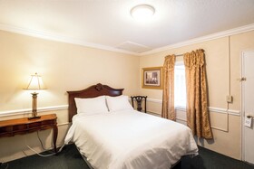 The 1927 Lake Lure Inn And Spa