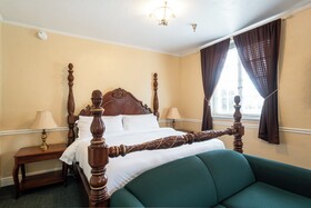 The 1927 Lake Lure Inn And Spa