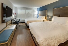 Tru by Hilton Leland Wilmington