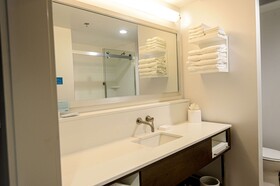 Hampton Inn & Suites Lenoir