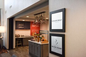 Hampton Inn & Suites Lenoir