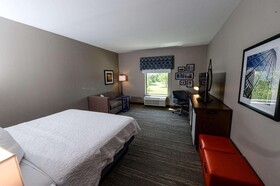 Hampton Inn & Suites Lenoir