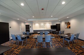 Hampton Inn & Suites Lenoir
