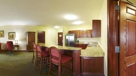 Holiday Inn Express & Suites Lexington NW-The Vineyard
