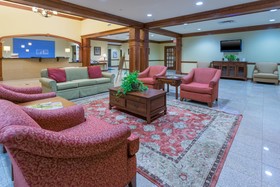 Holiday Inn Express & Suites Lexington NW-The Vineyard