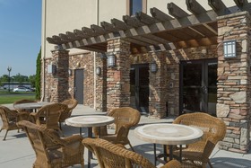 Holiday Inn Express & Suites Lexington NW-The Vineyard