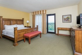 Holiday Inn Express & Suites Lexington NW-The Vineyard