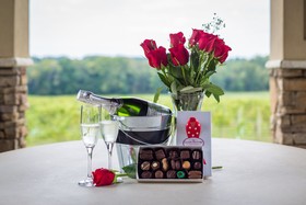 Holiday Inn Express & Suites Lexington NW-The Vineyard