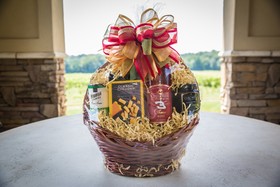 Holiday Inn Express & Suites Lexington NW-The Vineyard