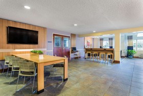 Microtel Inn & Suites by Wyndham Lillington / Campbell Univ