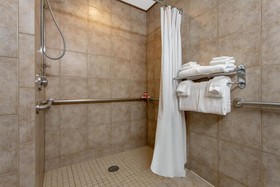 Microtel Inn & Suites by Wyndham Lillington / Campbell Univ