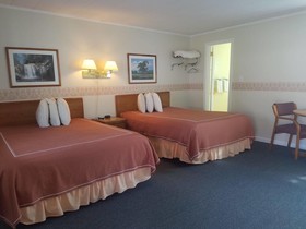 A Holiday Motel Maggie Valley