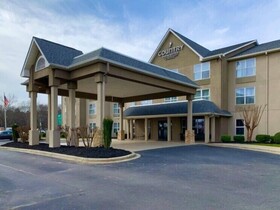 Wingate by Wyndham Matthews, NC