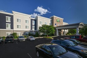 Holiday Inn Express Hotel & Suites Charlotte Southeast - Matthew