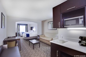 Holiday Inn Express & Suites Mebane