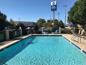 Best Western Inn & Suites - Monroe