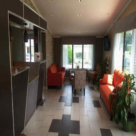 Super 8 by Wyndham Monroe