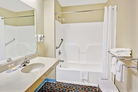 Days Inn by Wyndham Mooresville Lake Norman