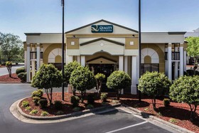 Quality Inn & Suites Mooresville