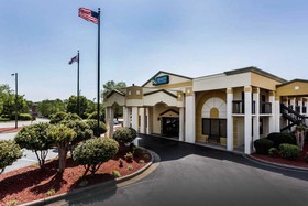 Quality Inn & Suites Mooresville