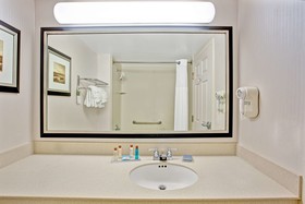 La Quinta Inn & Suites by Wyndham Mooresville