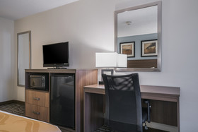 Garnet Inn & Suites