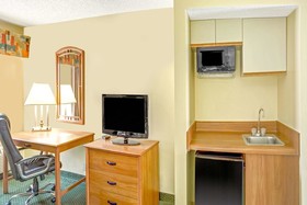 Days Inn by Wyndham Raleigh-Airport-Research Triangle Park